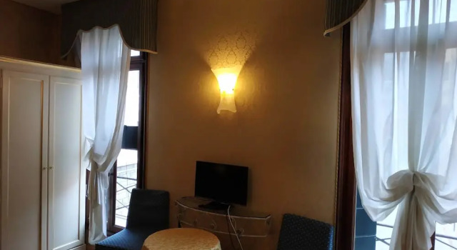 Residenza Nobile, Забронировать Отель Отели Венеции с завтраком, рядом с Станция St. Tomà, Завтраки