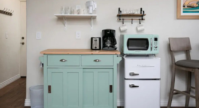 Charming Studio near Downtown! CDC Sanitized!