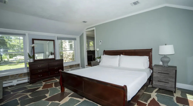 Апартаменты с 2 комнатами Hamptons Vacation Inn