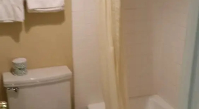 Четырёхместный номер Standard Town House Motel