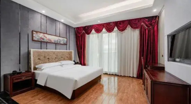 Люкс Business Bainian Shangting Hotel (Jingdezhen High-speed ​​Railway Station)
