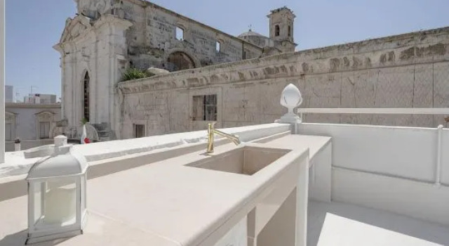 Marchesa - 2 Bedrooms, Terrace & Bath Tub in Center
