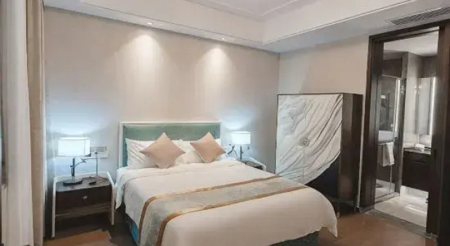 Люкс с 3 комнатами Floral Hotel·Peach Blossom Spring Hotel