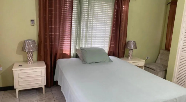Finest Accommodation Renfrew Place 4-12 Renfrew Rd Apt # 15 New Kinston Jamaica, Prenota Hotel Kingston Giamaica