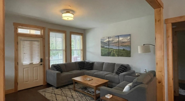 Maison Rouge #23, Book Hotel Chelan Washington (state)