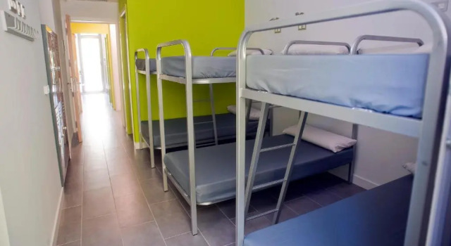 Кровать в общем номере (женский номер) UBA Hostel