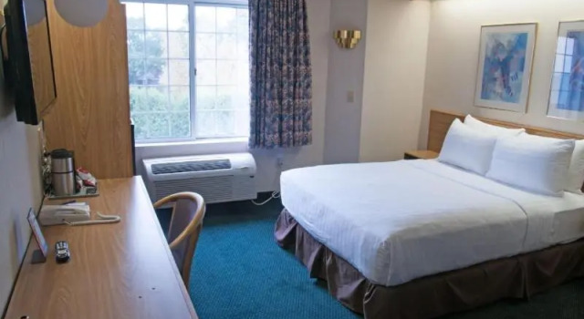 Номер Standard Charlevoix Inn & Suites SureStay Collection by Best Western