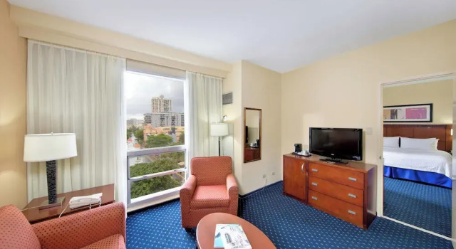 Люкс c 1 комнатой Courtyard by Marriott San Juan Miramar
