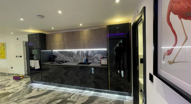 Modern and Stylish Penthouse Apartment next to Maidenhead Golf Course