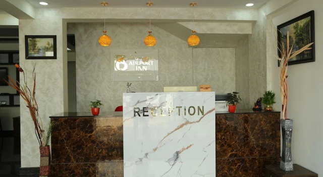 SPOT ON 49114 Airport Suites Saver, Забронировать Отель Отели Бангалора с парковкой, рядом с Hosmat Hospital, Парковка