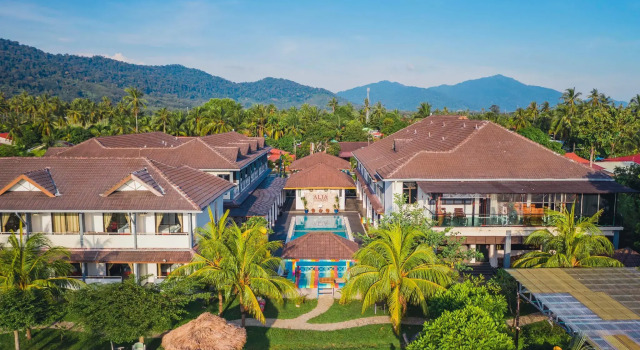 Кровать в общем номере Alia Residence Business Resort