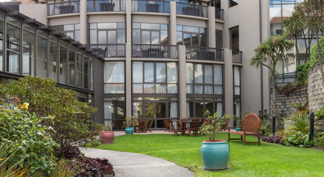 Copthorne Hotel and Resort Lakefront Queenstown, Забронировать Курортный отель Курортные отели Отаго, Курортный отель