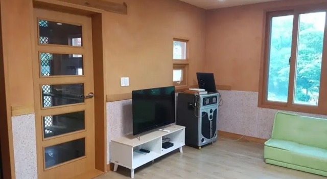 Gyeongju Healing Camp Glamping, Забронировать Кемпинг Отели провинции Кёнсан-Пукто с парковкой, Парковка