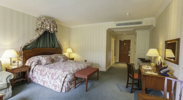 Семейный номер Standard Luton Hoo Hotel, Golf And Spa
