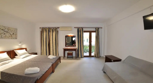 Трёхместная студия Standard Villa Katerina Apartments
