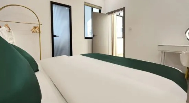Люкс Deluxe с 2 комнатами Dali Qihai Tingfeng Inn (Zhangjia Garden Branch)