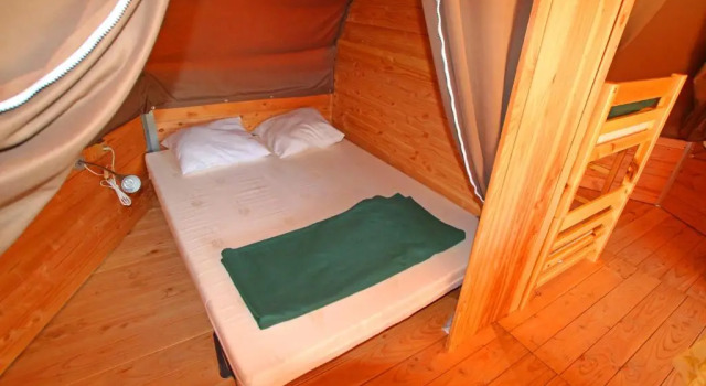 Тент Camping Le Lac Bleu