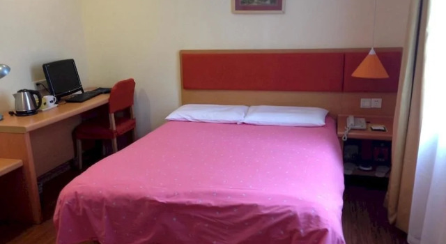 Home Inn (Shenzhen Dongmen Pedestrian Street Shaibu Metro Station), Rezerwuj Hotel Hotele w Shenzhen z parkingiem, Parking