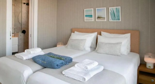 Вилла Chris Le Mare Gold Luxury Villa
