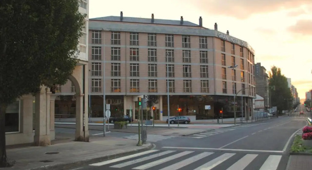 Полулюкс Gran Hotel de Ferrol