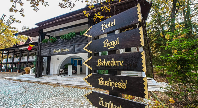 Hotel Cornul Vanatorului, Rezervovat Hotel Piteşti 
