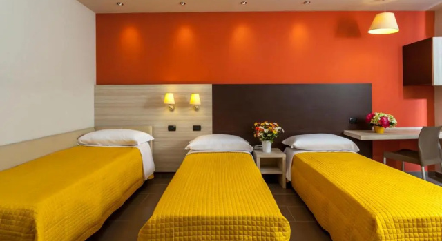 Трёхместный номер Standard Hotel Aurora Mare