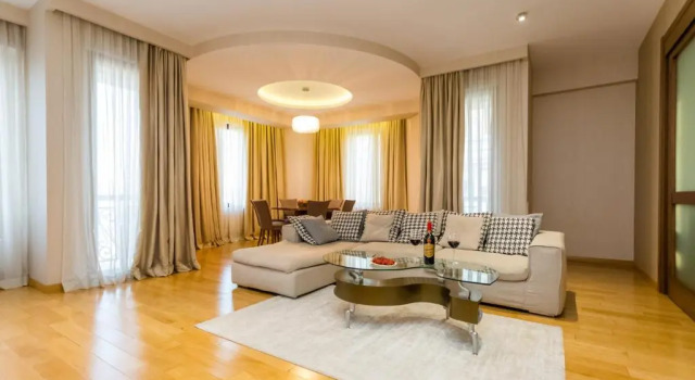 Premium 2 Bedroom Apartment, Забронировать Апартаменты/квартира Отели Тбилиси с завтраком, рядом с Tеатр имени Шота Руставели, Завтраки