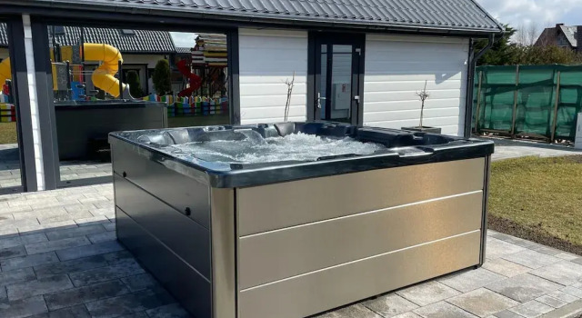 Коттедж Holiday Homes Near the Beach, Sauna, Whirlpool