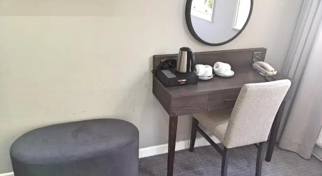 Трёхместный номер Standard Garden Court Hotel