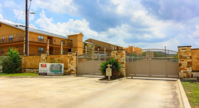 Cliffside Paradise RG 308, Забронировать Отель Отели Texas Hill Country 3 звезды, 3*