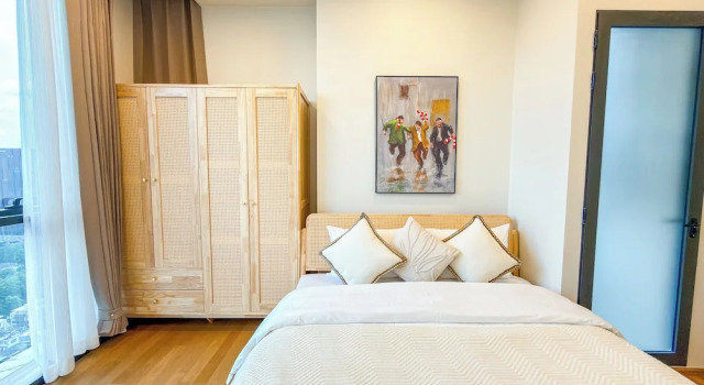 Luxury Downtown Bangkok 2BR 2BA · Sky Pool Gym · 5min Walk to Siam Paragon