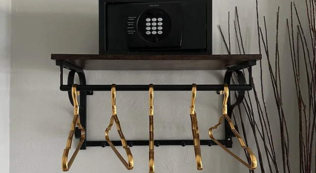 Номер Premium De Bronzen Koets