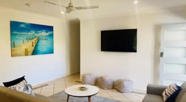 44 Cypress Avenue Holiday Home In A Quiet Location Close To Patrolled Beach And Cbd, Prenota Hotel Rainbow Beach 