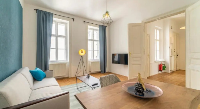 Апартаменты Generous Apartment next to the Mariahilferstraße