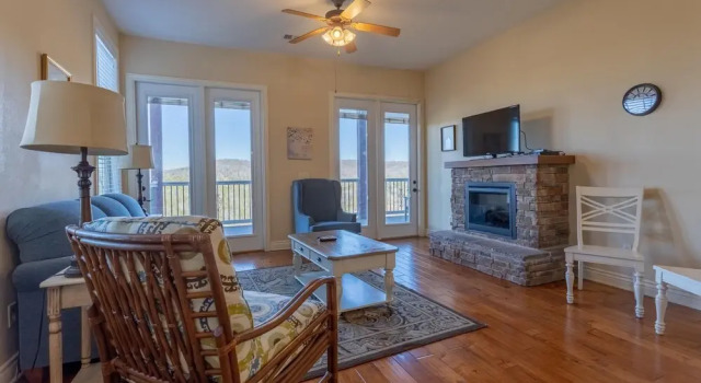 Mountain Breeze 2 Bedroom Condo by Redawning, Забронировать Отель Отели Table Rock Lake 3 звезды, 3*