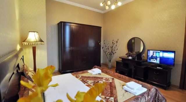 Fenix Hotel, Varaa Hotelli Tbilisi Tbilisi Region