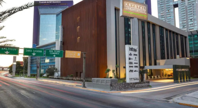Номер Superior Krystal Urban Monterrey San Jeronimo