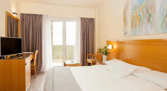 Двухместный номер Standard Athinais Hotel