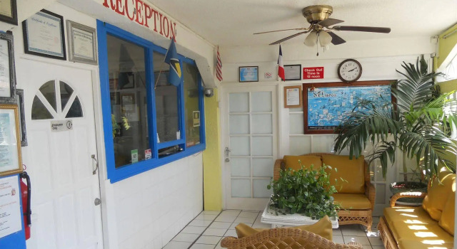 Stephanie's Apartments Ltd, Prenota Appartamento Hotel economici a Pigeon Island