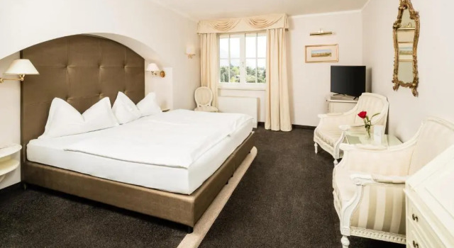 Двухместный номер Standard с видом на горы Classic Hotel Meranerhof