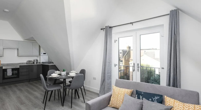 Апартаменты Skyvillion -vineyard Court- Enfield 1bed With Balcony