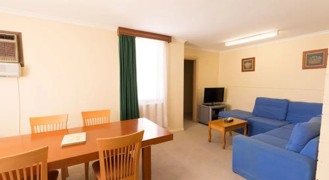 Апартаменты с 3 комнатами Chadstone Executive Motel