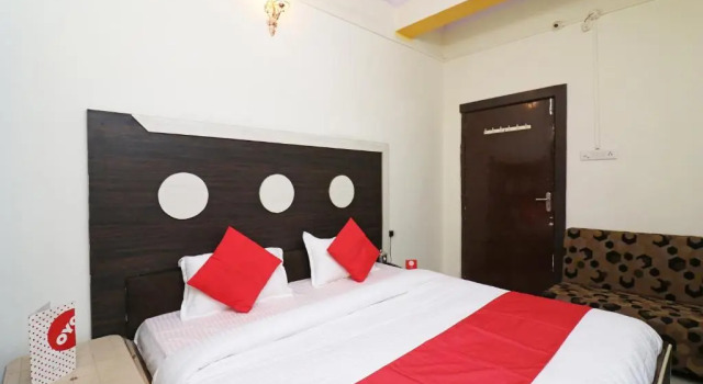 Двухместный номер Standard OYO 24172 Hotel Jp Heights