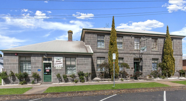 Victoria House, Book Hotel Portland Victoria