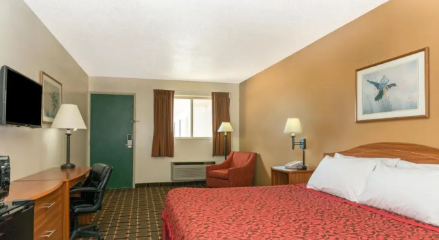 Номер Standard Days Inn by Wyndham Paxton