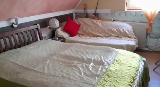 Номер Deluxe Fehér Hintó