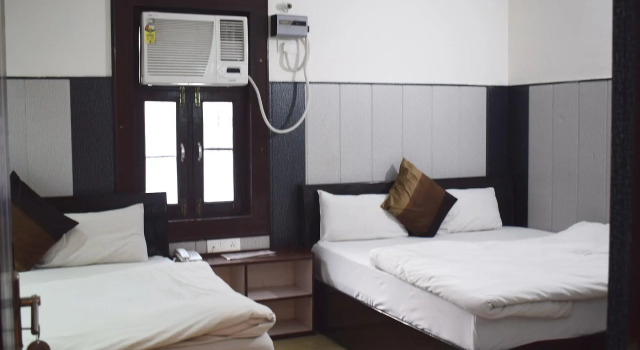 Семейный номер Standard Hotel Thakur Ji
