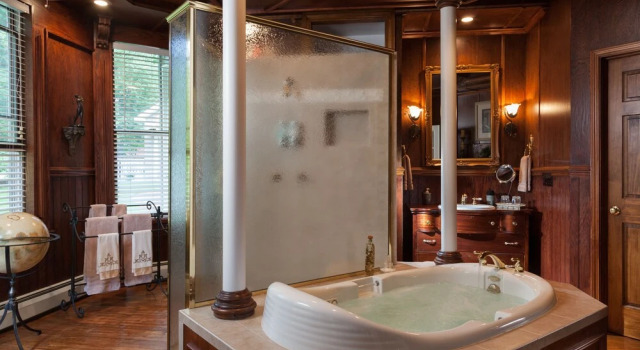 Люкс Grand с балконом Andon-Reid Inn Bed & Breakfast