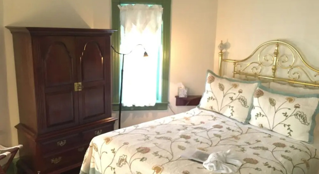 Parsonage Inn