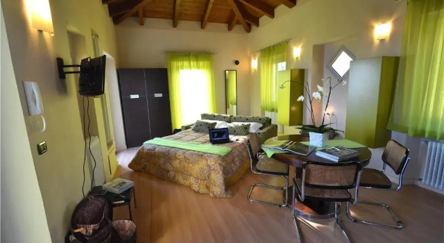 Студия с балконом и с красивым видом из окна Casa Brina Suites